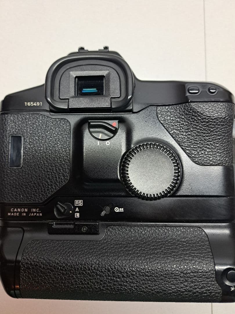 ブリリアント。Canon EOS-1n RS フィルム一眼レフカメラ