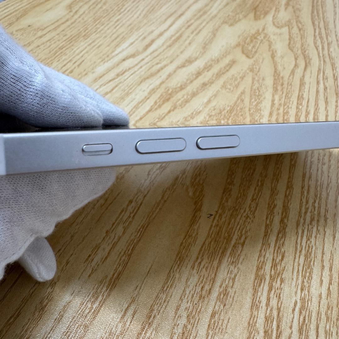 GA7047◆iPhone 13 128GB スターライト SIMフリー♪