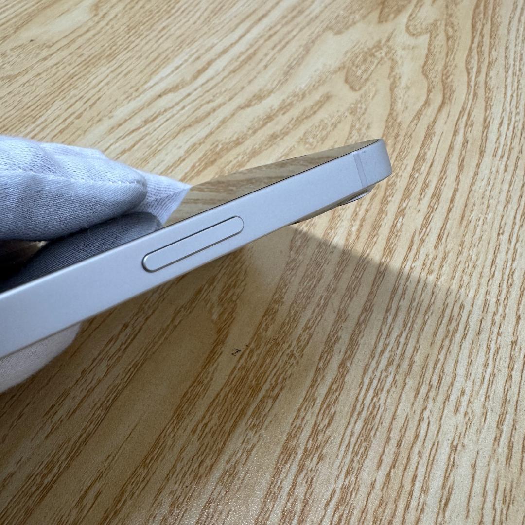 GA7047◆iPhone 13 128GB スターライト SIMフリー♪