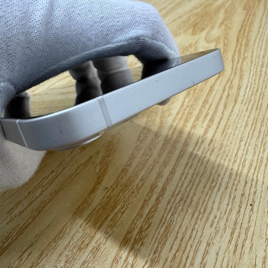 GA7047◆iPhone 13 128GB スターライト SIMフリー♪