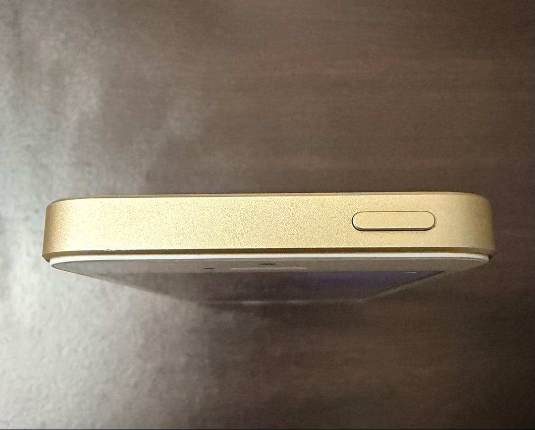 の*り様 極美品‼︎ 【iPhone SE】 第一世代 16GB ゴールド