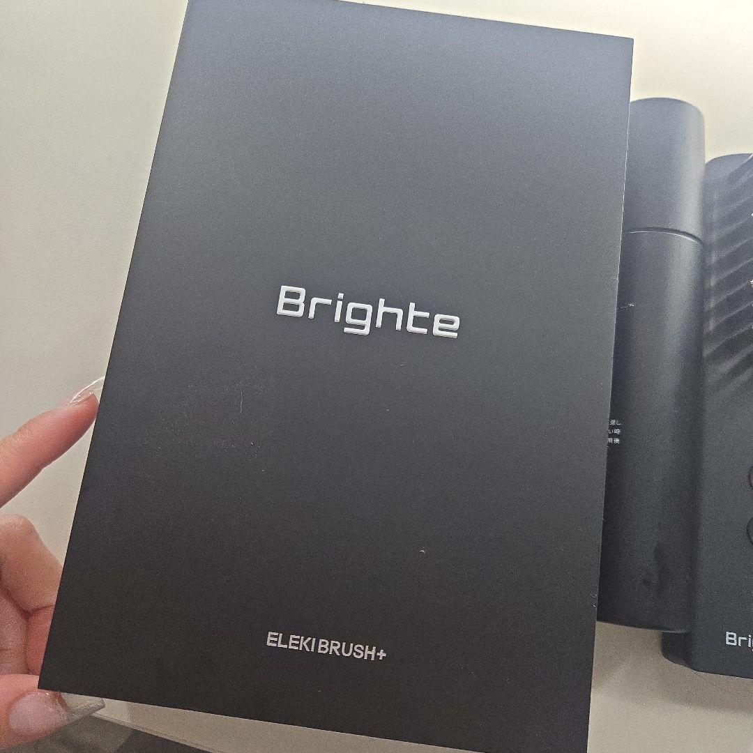 Brighte Elixir Brush 美顔器