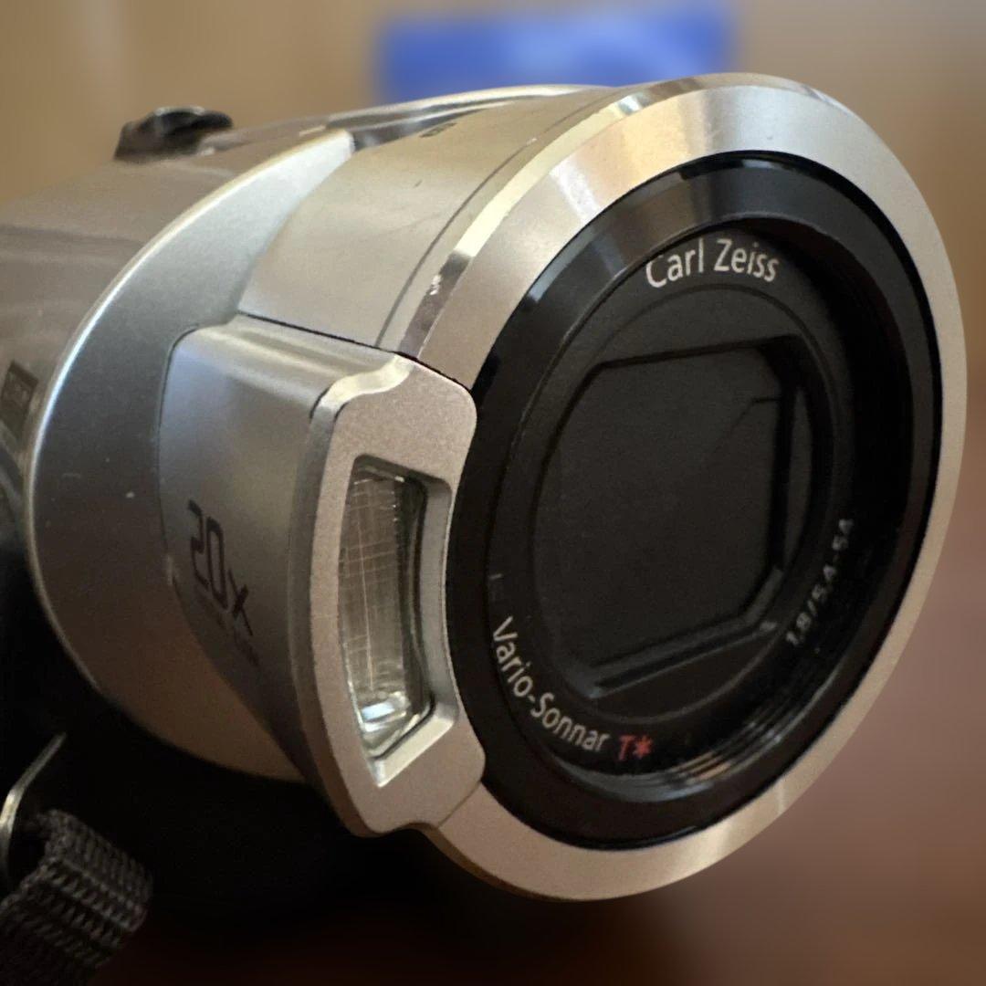 SONY Handycam　DCR-SR300