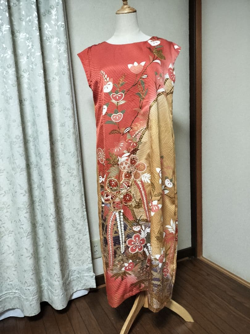 着物リメイク　振袖　草花文　ロングワンピース