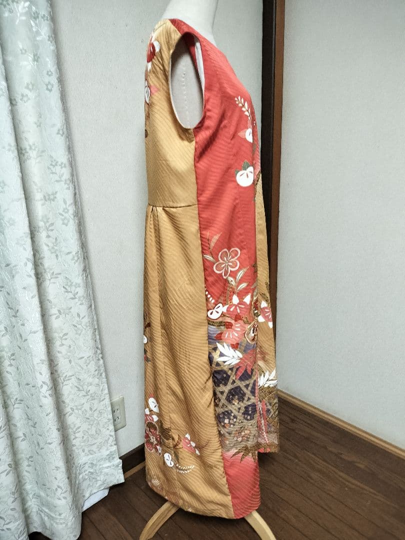着物リメイク　振袖　草花文　ロングワンピース