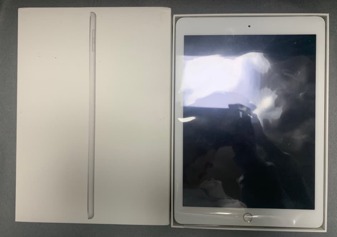 新品未使用 SIMフリー iPad 第5世代 Wi-Fi +Cellular版