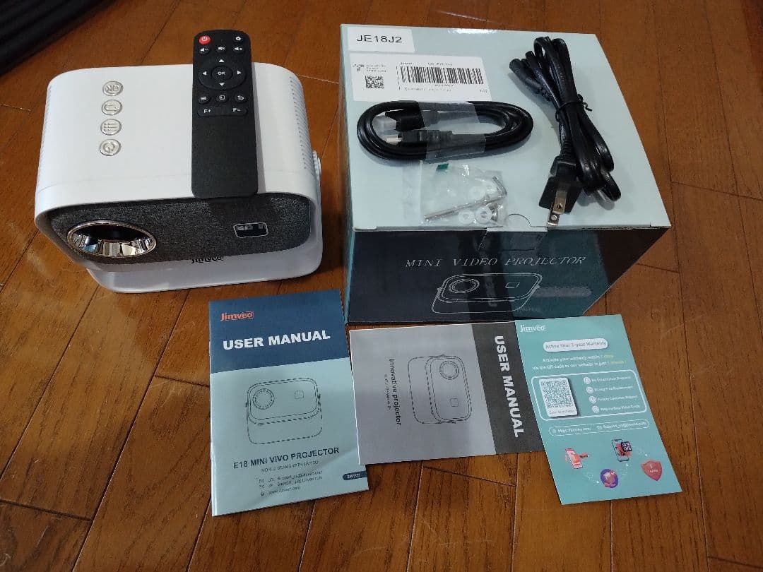 JE-11J2 プロジェクター 本体と4K対応スクリーンセット