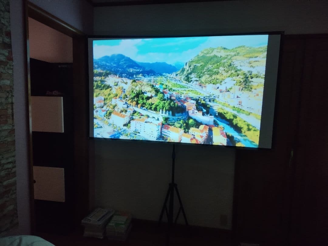 JE-11J2 プロジェクター 本体と4K対応スクリーンセット