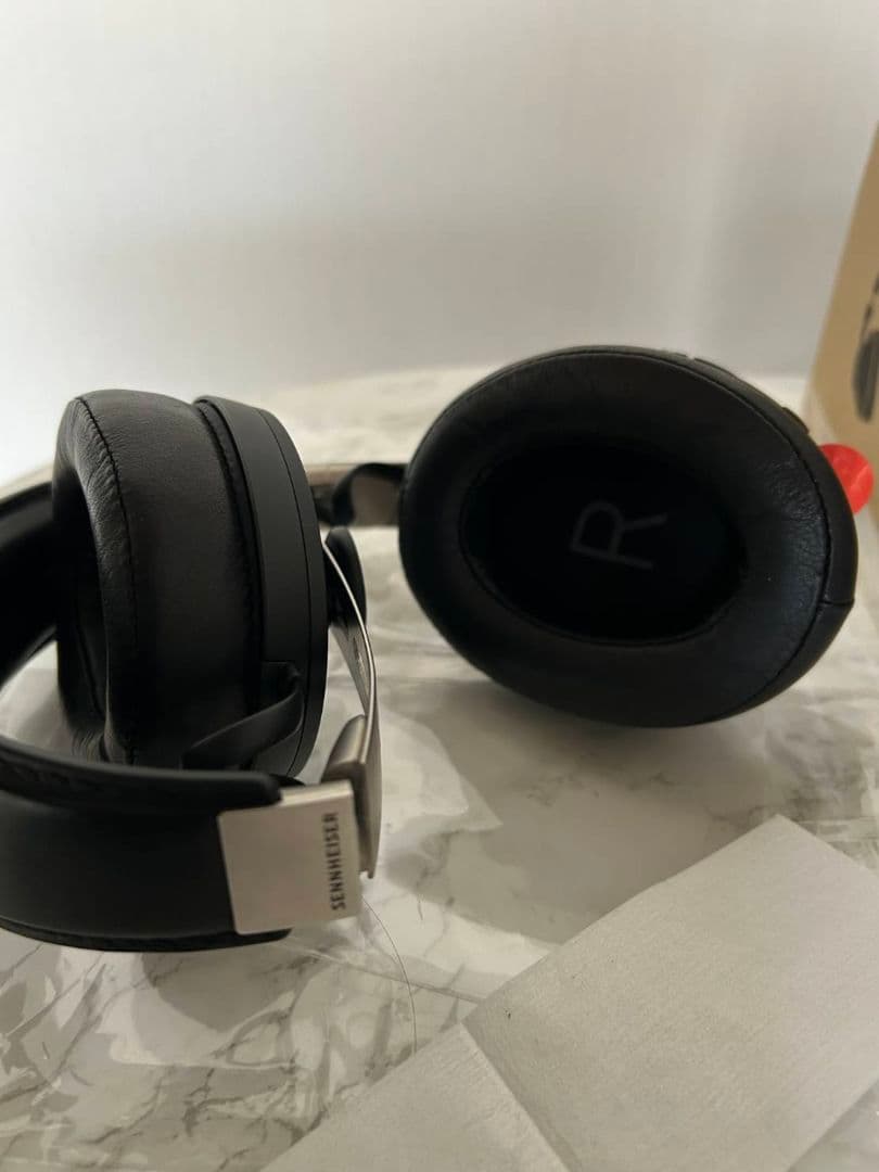 ゼンハイザー MOMENTUM ワイヤレスヘッドホン M3 美品