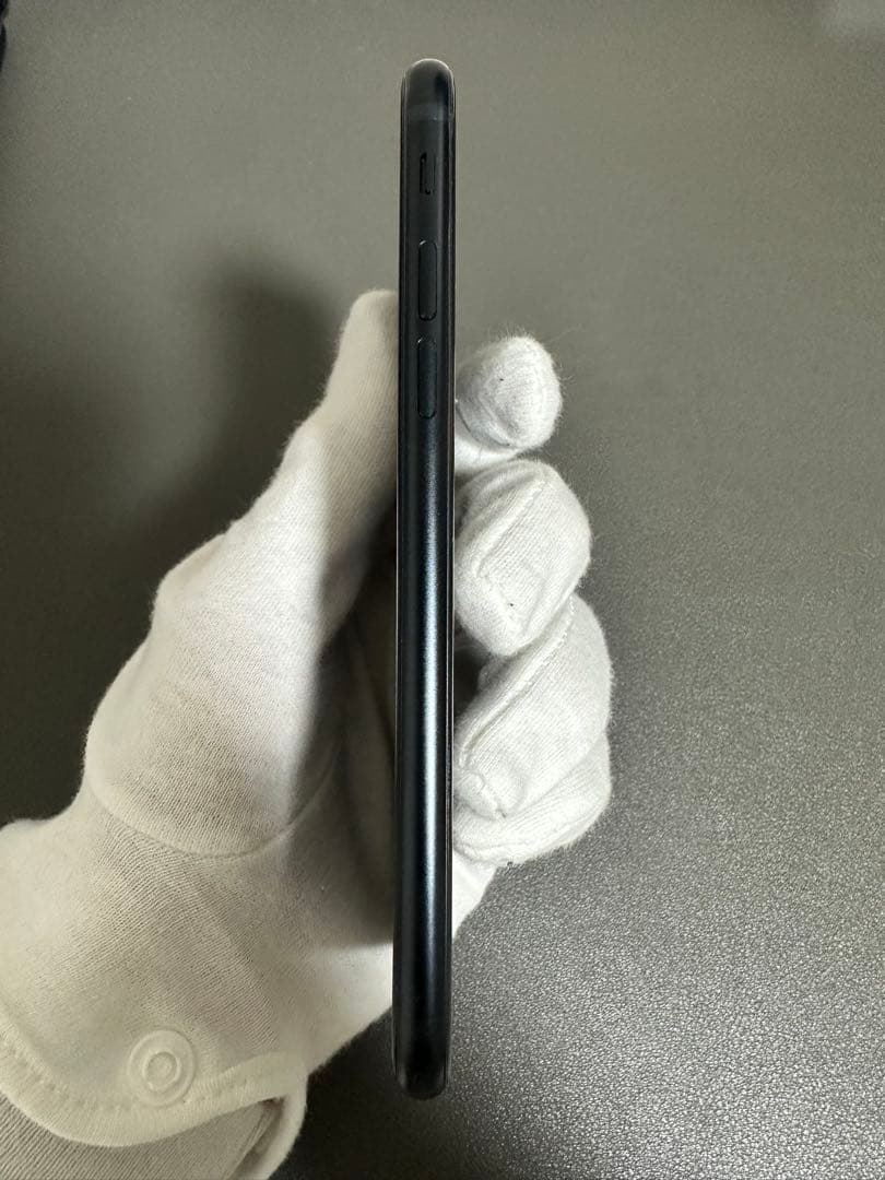 iPhone SE3 第3世代 128GB SIMフリーバッテリー100%黒