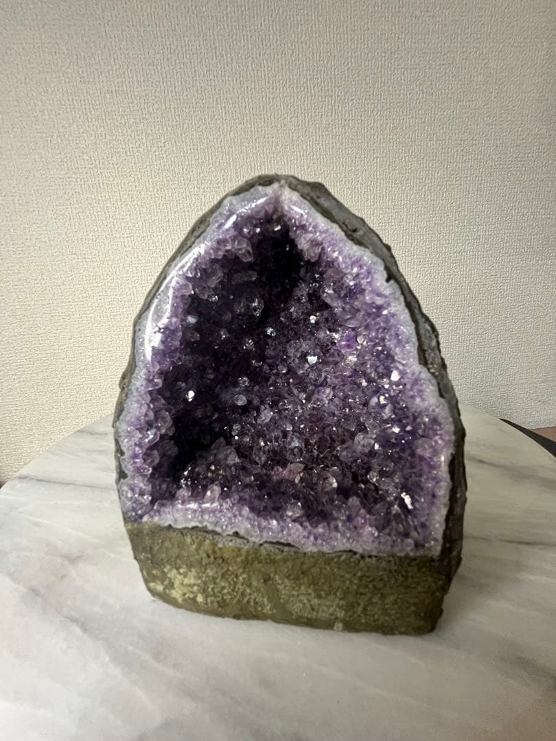 【天然石】アメジストドーム 紫水晶 ジオード 原石 パワーストーン　1,208g
