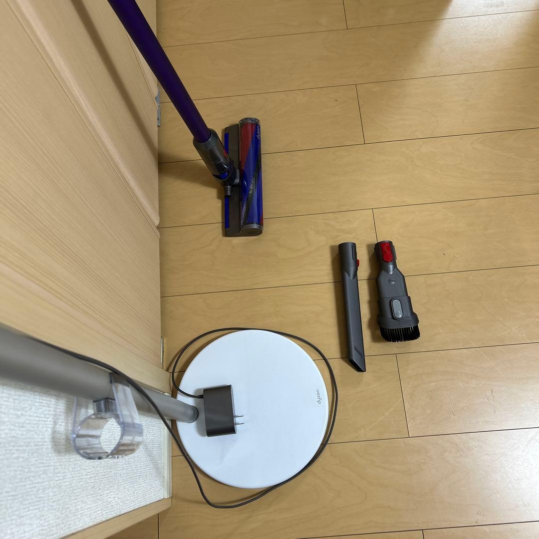 dyson ダイソン　SV18 純正スタンド付　現状品