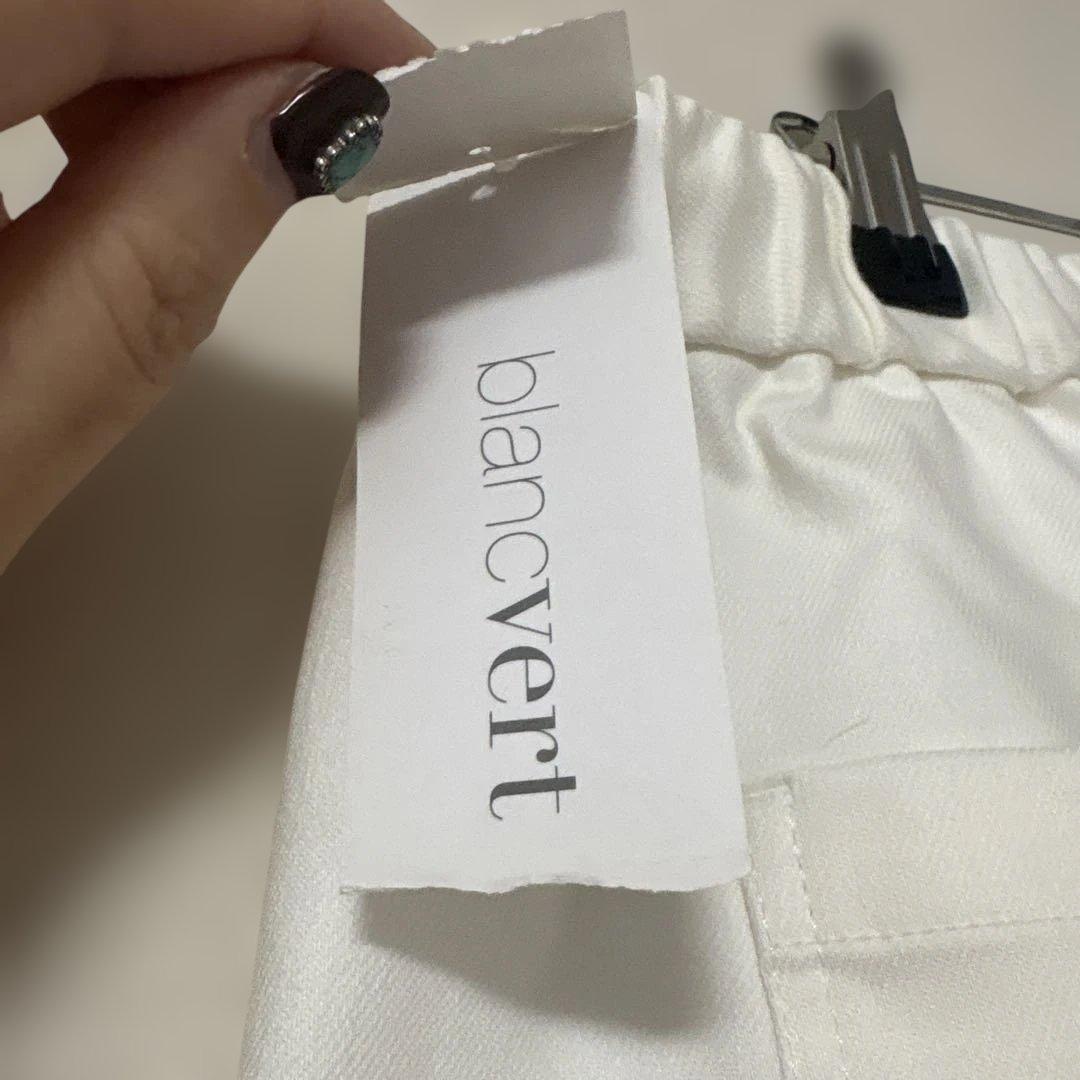 新品.タグ付き.blancvert.チノパンツ.テーパードパンツ.38.ホワイト