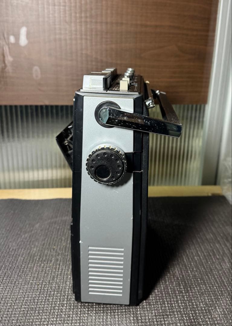 SHARF GF-88MT FM/AMラジオカセットレコーダー。