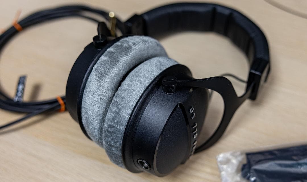 ヘッドホン beyerdynamic DT 770 PRO X