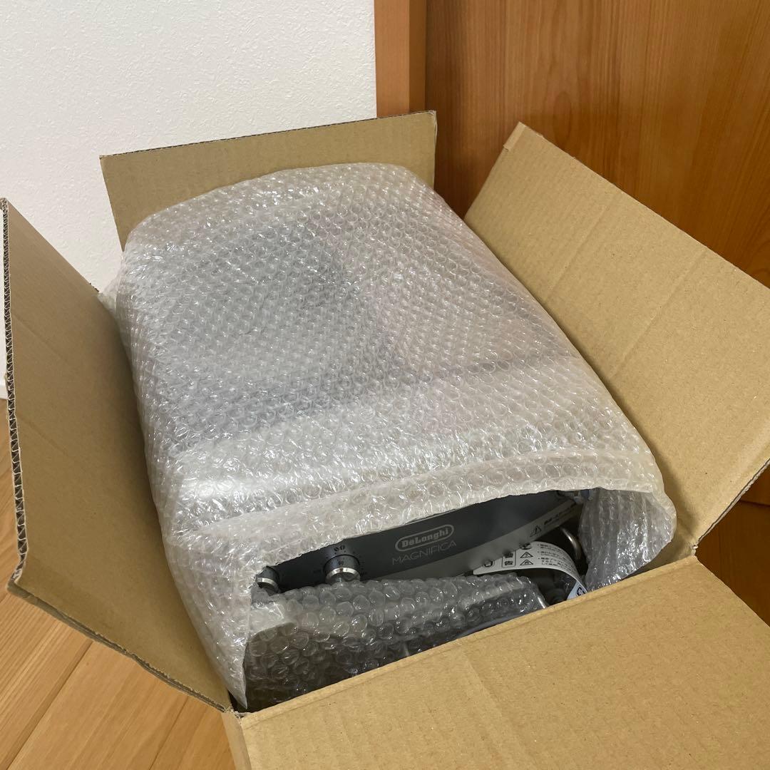 De'Longhi マグニフィカエスプレッソマシンESAM03110