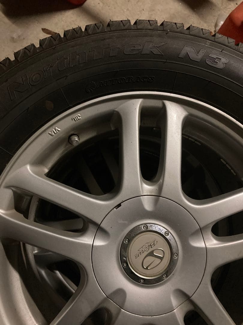 スタッドレスタイヤ　215/65r16 タイヤ・ホイール4本セット 中古