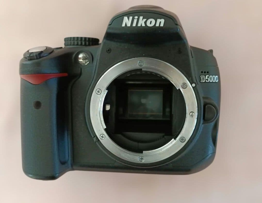 期間限定値引中　日曜日までNikon D5000　一眼レフ入門に最適