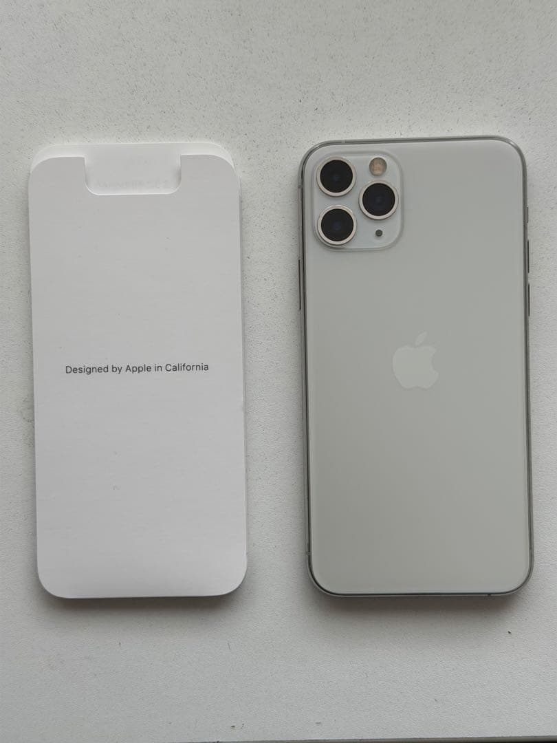 Apple iPhone 11 Pro シルバー 本体 512GB ケース付