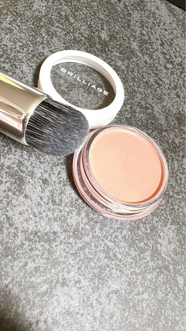 ブリリアージュ　カモフラージュコンシーラーチーク 03・ワイドフィンガーブラシ