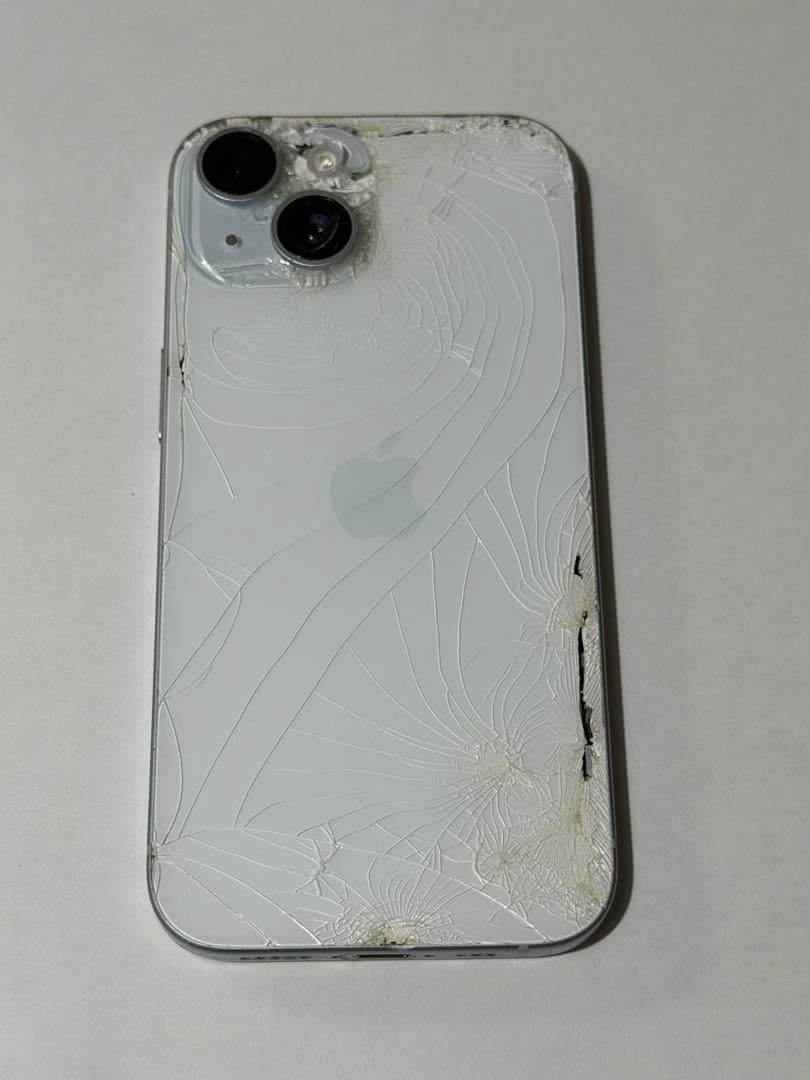 【画面割れのため破格】iPhone 15 256GB simフリー　動作確認済み