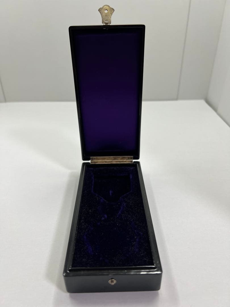 日本国 勲章 記章 昭和後〜平成初期 勲四等旭日小綬章 略綬 共箱