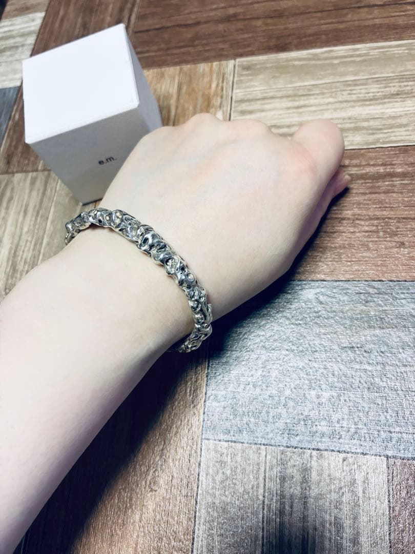 e.m. テクスチャーバングル SILVER ブレスレット
