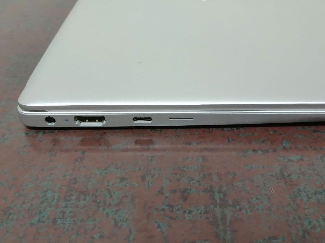 DELL inspiron 5390 （簡易カスタム品）