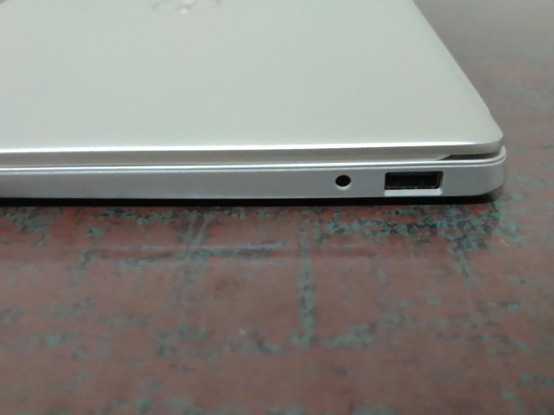 DELL inspiron 5390 （簡易カスタム品）