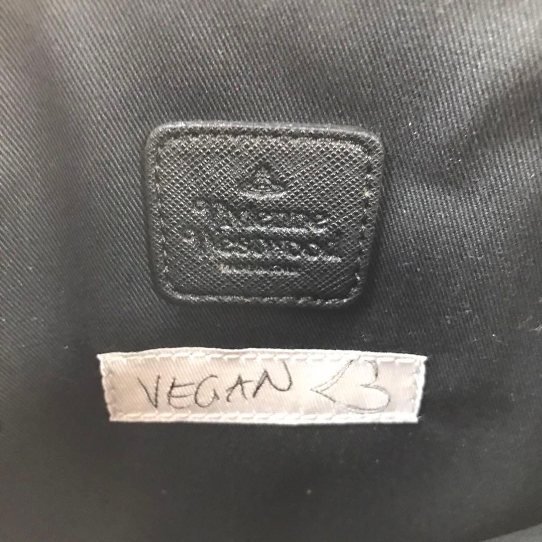 【極美品】ヴィヴィアンウエストウッド　クラッチバッグ　ヴィーガン　オーヴ　黒