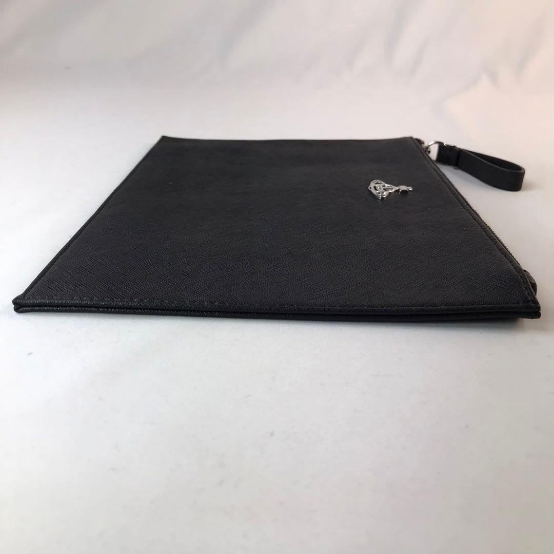 【極美品】ヴィヴィアンウエストウッド　クラッチバッグ　ヴィーガン　オーヴ　黒