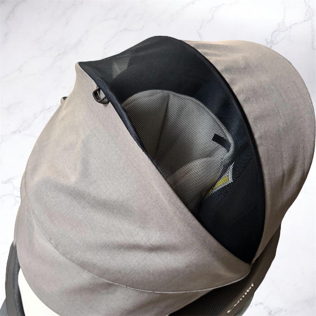 【美品】コンビ チャイルドシート ザエス エッグショック ISOFIX