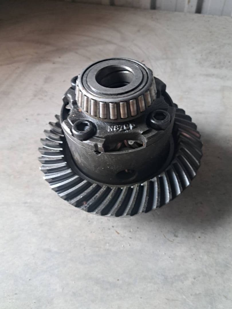 アルテッツァ　純正　トルセンLSD4.1