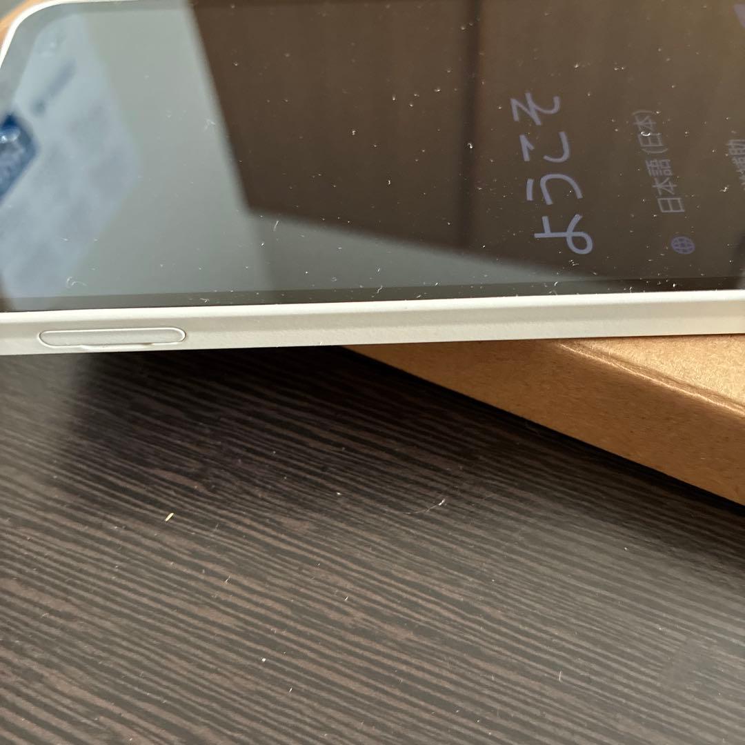 docomo AQUOS SH-53D 白　箱あり