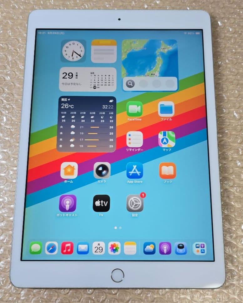 a*m様 iPad 8◼️バッテリー良品◼️純正充電ケーブルアダプタ付属■205