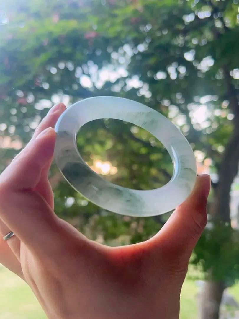 翡翠色 天山翠 金糸玉　天然石　バングル内径56.7 満圏