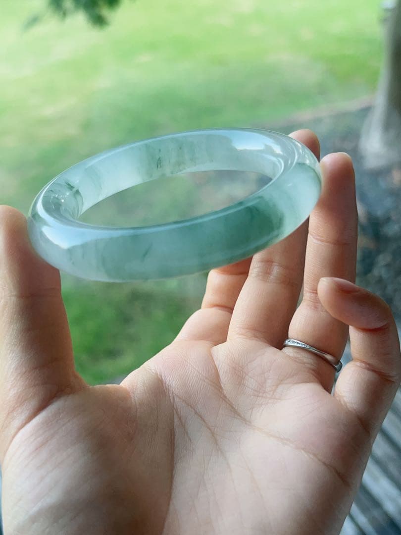 翡翠色 天山翠 金糸玉　天然石　バングル内径56.7 満圏