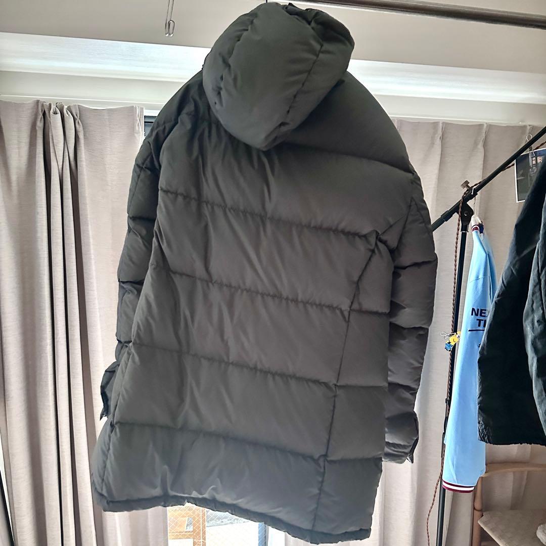 ISAIA フード付きグレー ダウンジャケット