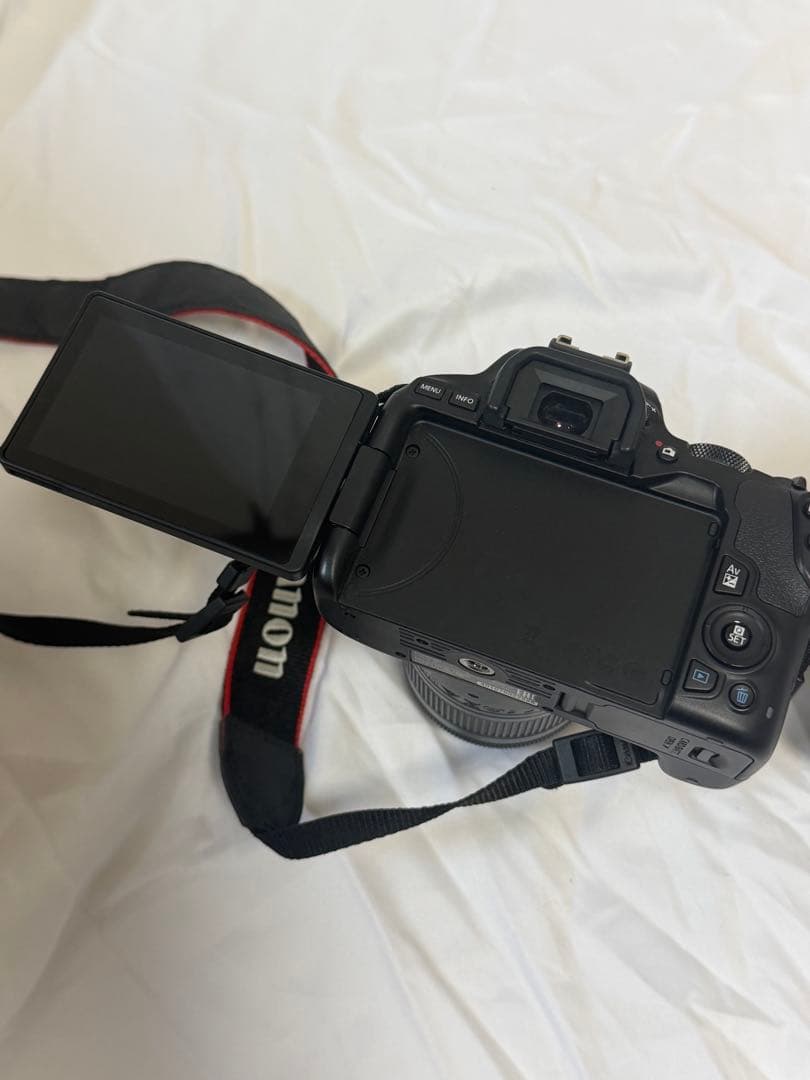 値下げしましたCanon 一眼カメラ EOS KISS X10レンズ2本付き