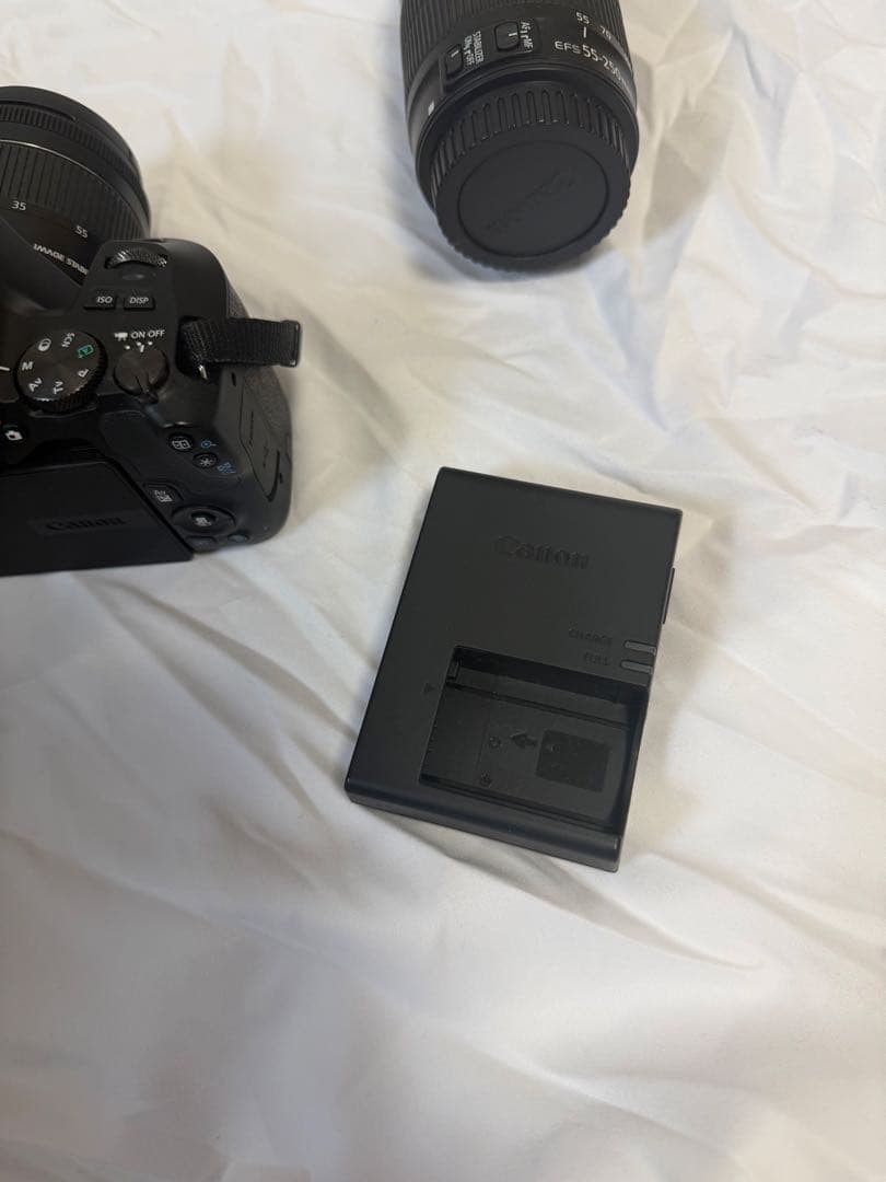 値下げしましたCanon 一眼カメラ EOS KISS X10レンズ2本付き