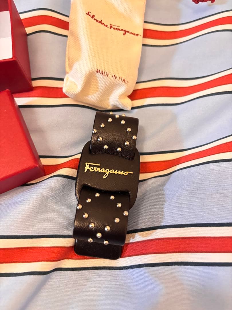 Salvatore Ferragamo フェラガモ VIVA BOW 値交渉可