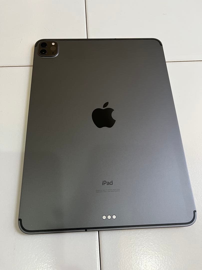 【最終価格】iPad Pro 第2世代 （11㌅、WiFi＋cellular）