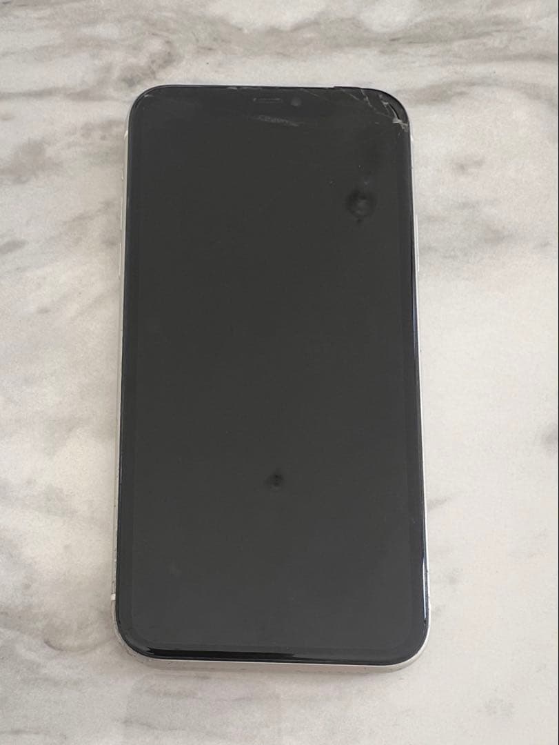 Apple iPhone 11 ホワイト64㎇