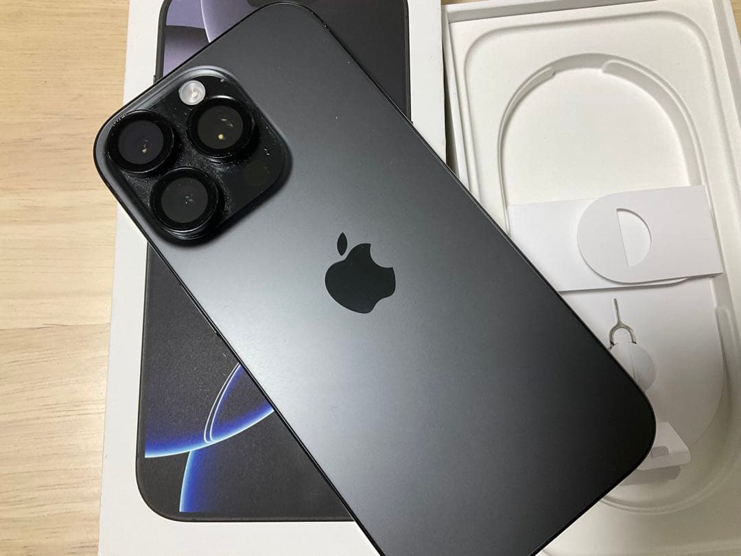 iPhone16Pro 128gブラックチタニウム