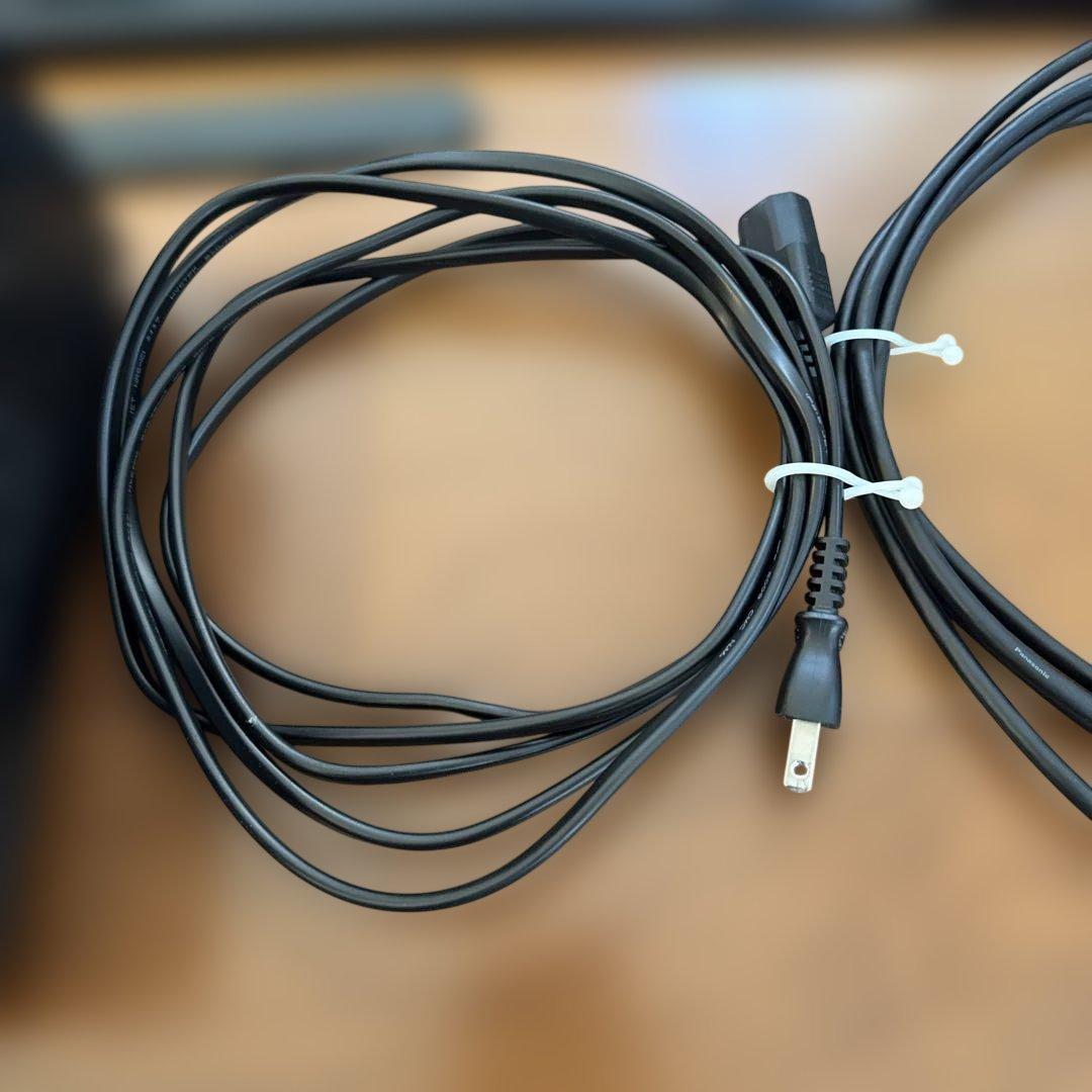 プロジェクター本体、モバイルスクリーンセット【値下げ交渉応じます】