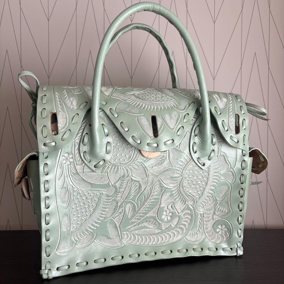 カービングトライブス　ミントグリーン　美品　ハンドバッグ　カービングトライブス