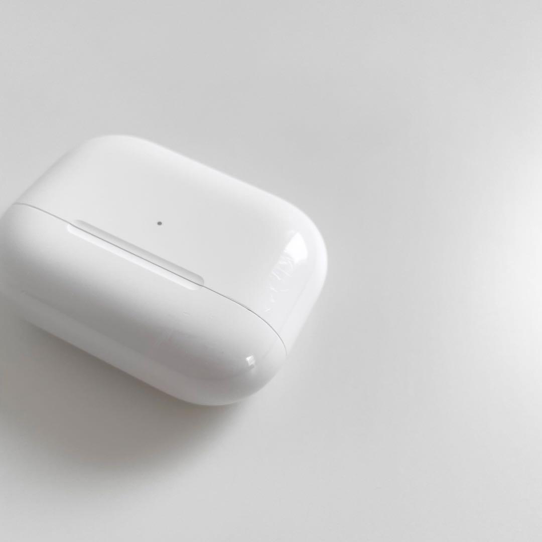 正規品　AirPods Pro 第2世代 Lightning 本体 ケース