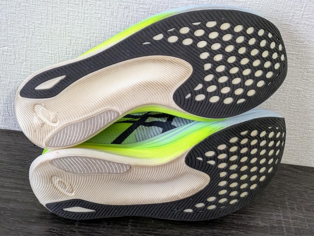 美品 アシックス メタスピードエッジプラス ランニングシューズ 25㎝