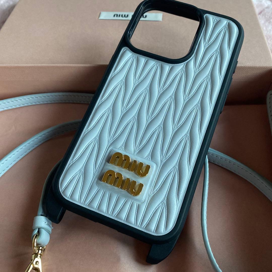 miumiu ミュウミュウ iPhoneケース iPhone15Pro
