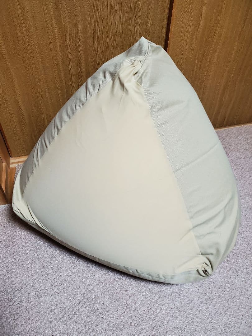 【美品】MOGU(R)三角フィットソファ ベージュ